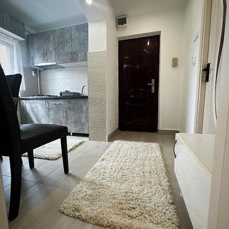 Apartament Dya Hateg 9 Esterno foto